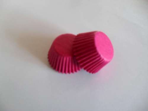 Deep Pink Mini Cupcake Papers - Click Image to Close